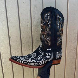 #82 Black Piteado Design Western Boot